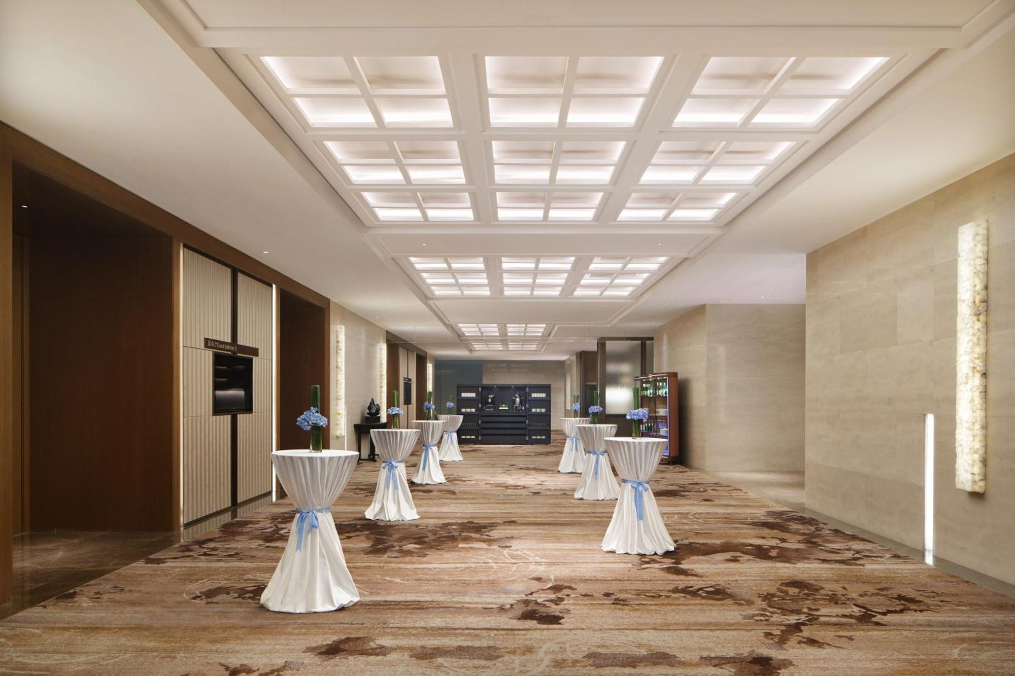 Sheraton Yunfu Xinxing Hotel Экстерьер фото